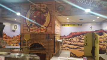 Motopizza inside