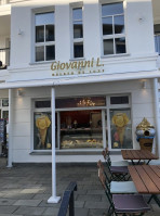 Giovanni L. inside