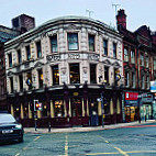 The Sawyers Arms outside