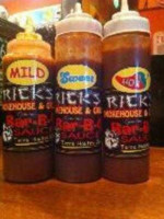 Rick's Smokehouse Grill food