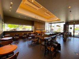 Starbucks Coffee Suita Yamada inside