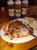 Mike's Smokehouse food