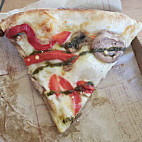 Mod Pizza food