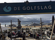 Beachclub De Golfslag outside