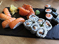 Kaly Sushi food