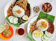 Nasi Lemak Cik Nonie food