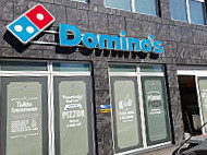 Domino's Pizza outside