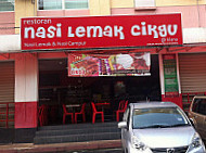 Nasi Lemak Cikgu inside