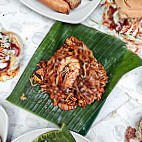 Nabil Keow Teow Kerang Dan Burger Bakar food