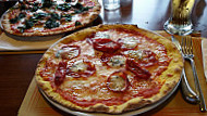 Pizza Ponte food