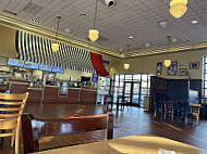 Smithfield's Chicken N B-q inside