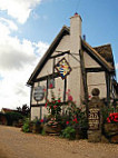 The Fleece Inn outside