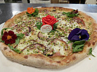 Easi Pizzeria food