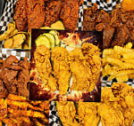 Mack’s Hot Chicken food