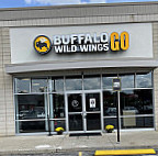 Buffalo Wild Wings ‘go’ outside