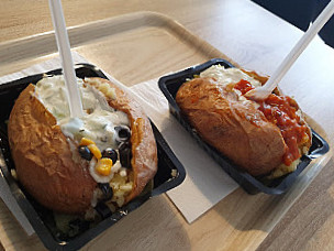 Mamo Falafel Baked Potato