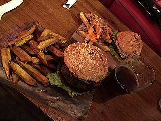 7167 Burger & Beer