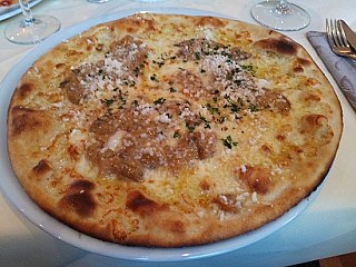 Italienisches Restaurant und Holzofenpizzeria