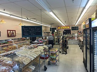 The Hollinger House Bakery & Deli