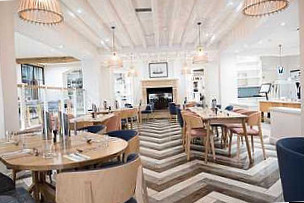 The Restaurant Bar At Solent