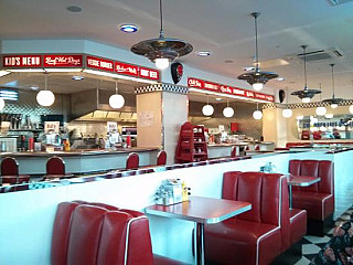 Ed's Easy Diner