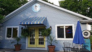 Captain Bob's Island Ice Cream & Coffee Cabin