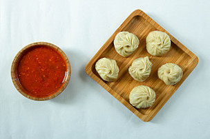 Momos Mania