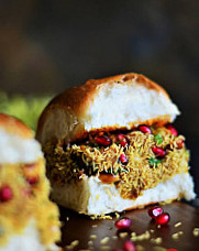 Rajwadi Kachchhi Dabeli