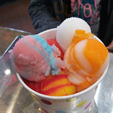 Snofari Frozen Yogurt