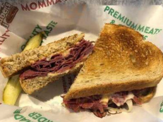 Momma Goldberg's Deli