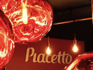 Piacetto Lounge