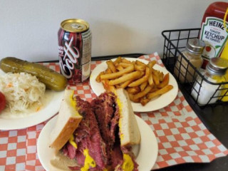 Sumilicious Smoked Meat Deli