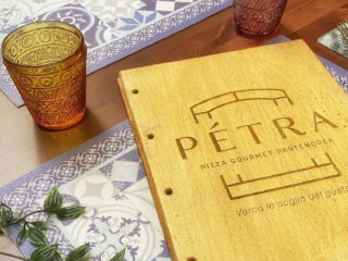 Petra Pizza Gourmet Partenopea