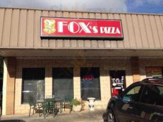 Fox's Pizza Den