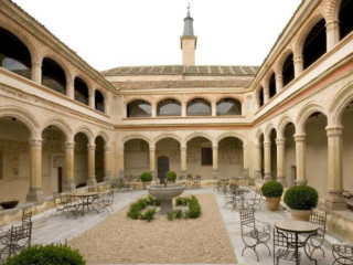 Claustro De San Antonio El Real