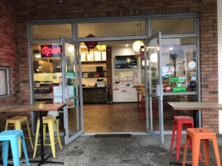 Milanos Manukau