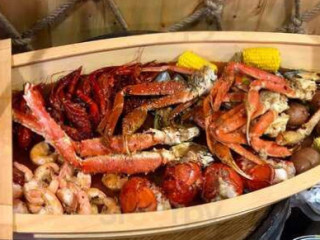 Pier 17 Cajun Seafood Restaurant Bar