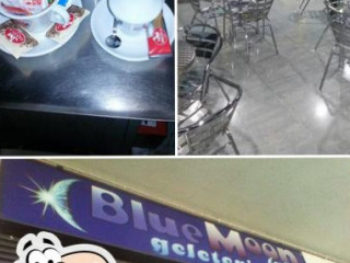 Blue Moon Café