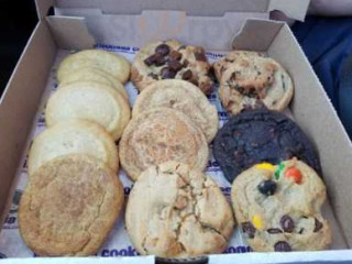 Insomnia Cookies