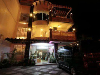 Laydas Frans (resto Pension Haus)