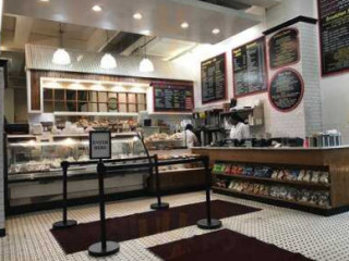 Corner Bakery Cafe