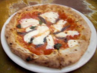 Nonna Vivi Wood Oven Pizzeria