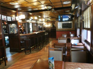 S. Ip's Pub