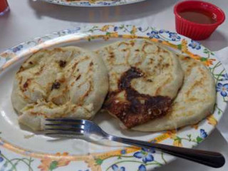 Pupuseria Salvadorena