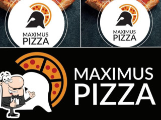 Maximus Pizza