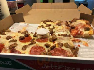 Jet's Pizza