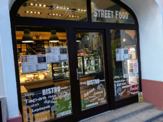 Kiràly Street Bistro