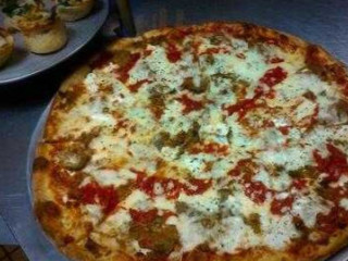 Loutina's Pizza