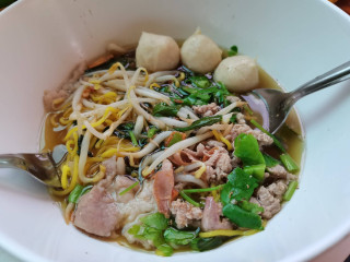 ก๋วยเตี๋ยวต้มยำบ้านตาฟอม