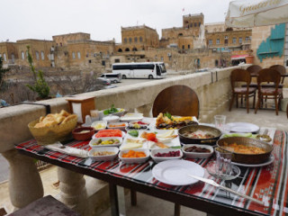 Mİdyat Beyaz Konak YÖresel Serpme Kahvalti Kafe Restoran&tarİhİ Konak